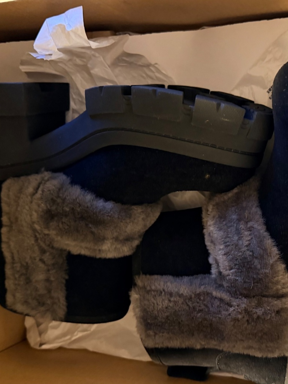 Boots - Picture 3 of 4